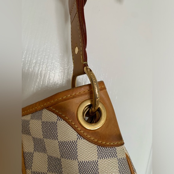 Authentic Louis Vuitton Azur Purse - Picture 10 of 16